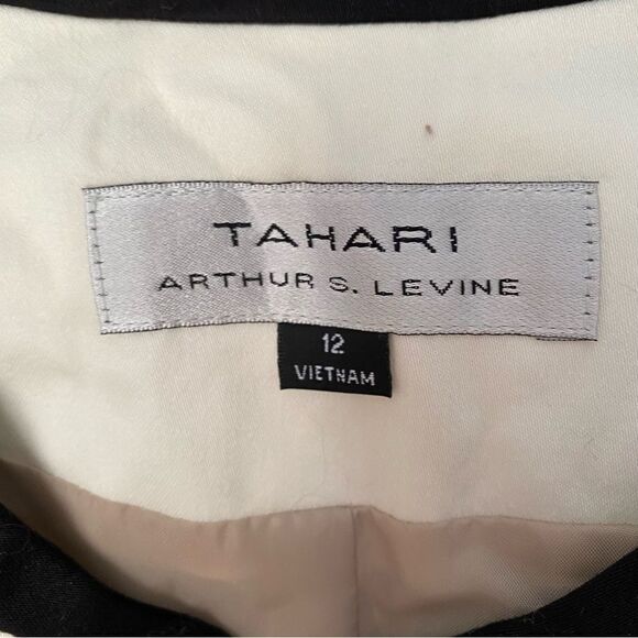 Tahari Arthur S Levine Women’s Bobby Zipper Front Jacket size 12 - Picture 2 of 3